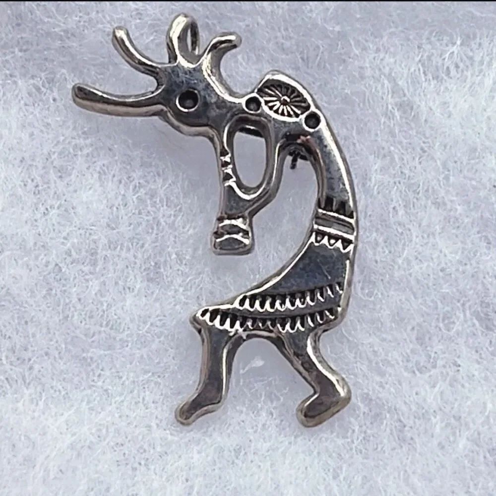Vintage Navajo Arthur J.Williams Kokopelli sterling silver brooch